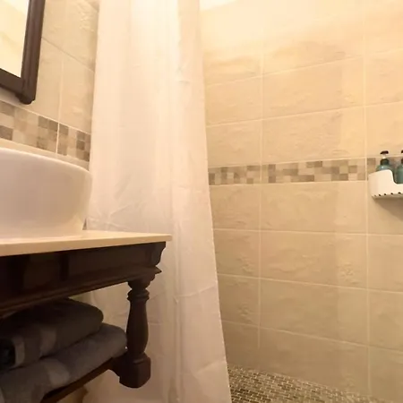 Bonvent Farm stay *